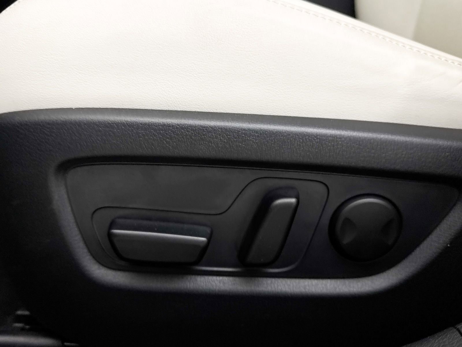 Certified 2025 MAZDA CX-30 AWD 2.5 S w/ Premium Package image 29