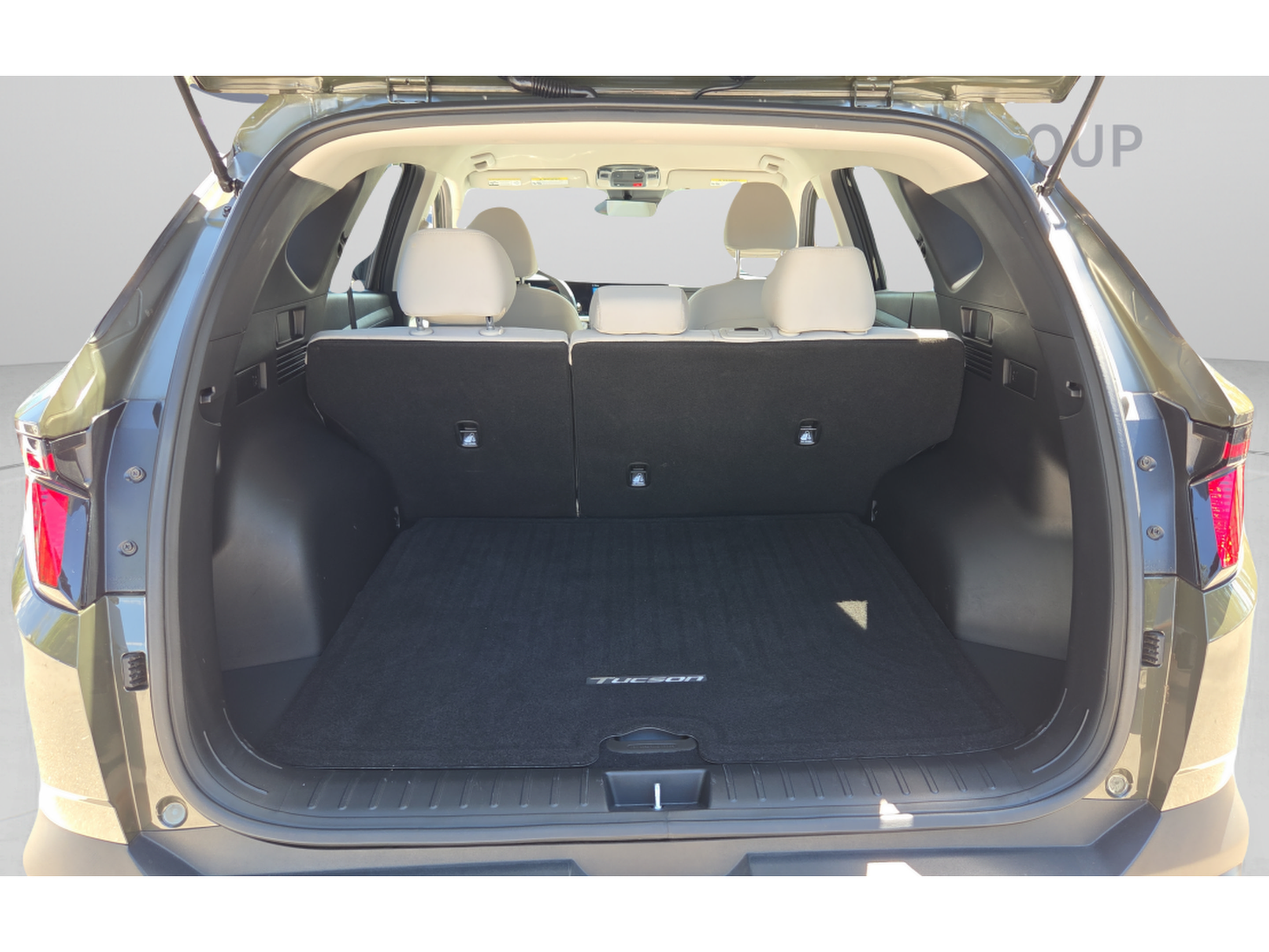 Used 2025 Hyundai Tucson SE FWD image 13