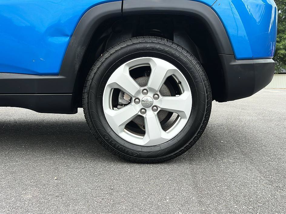 Used 2018 Jeep Compass Latitude w/ Popular Equipment Group AWD/4WD image 22