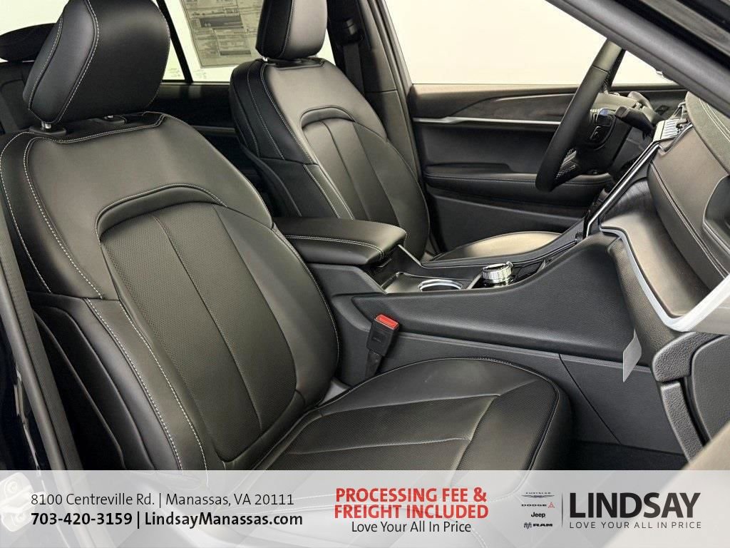 New 2025 Jeep Grand Cherokee Limited w/ Luxury Tech Group II image 14