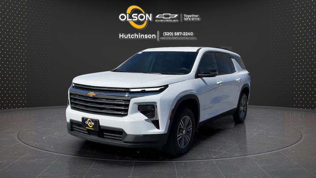 Used 2025 Chevrolet Traverse LT image 1