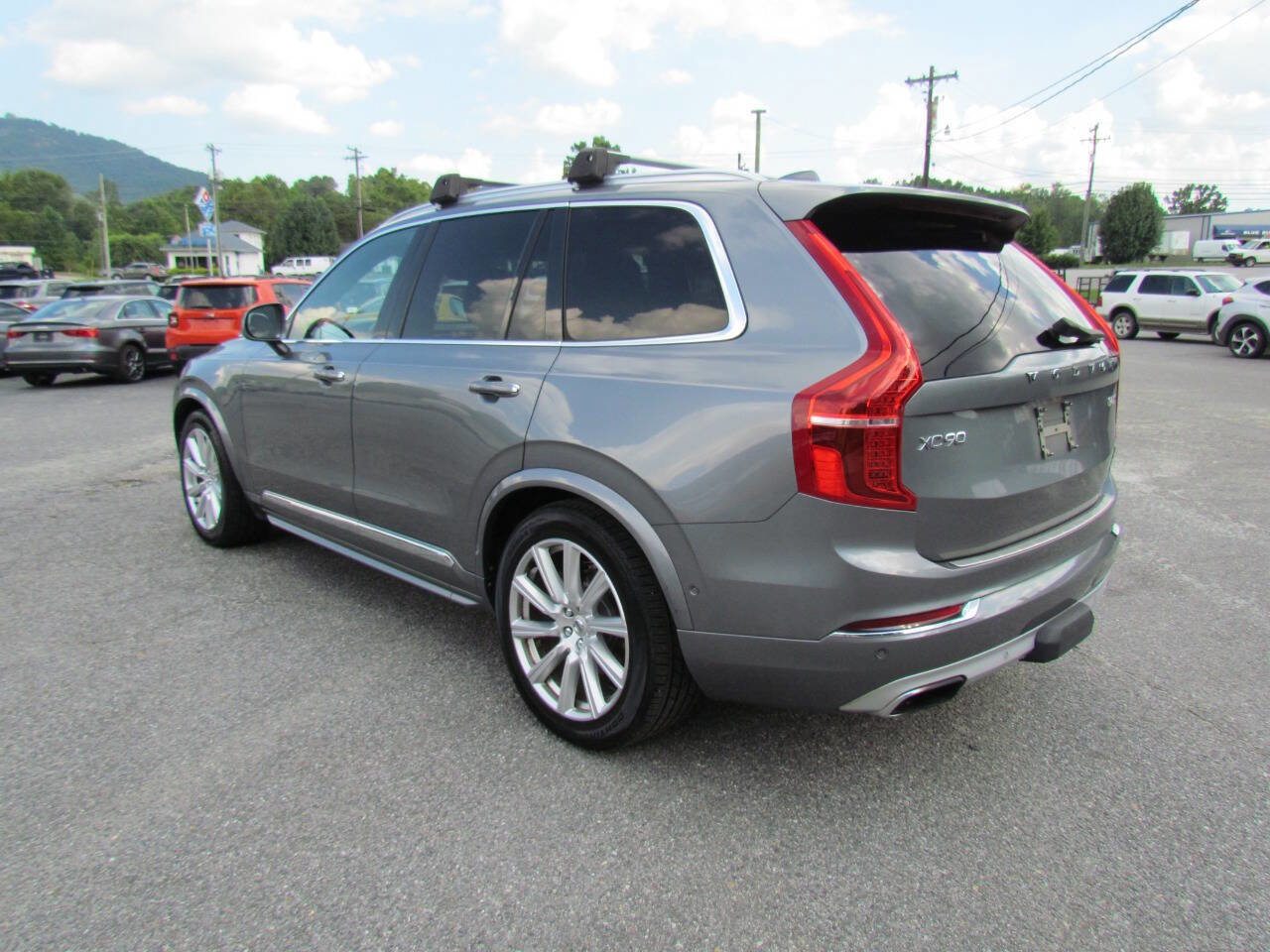 Used 2017 Volvo XC90 T6 Inscription w/ Vision Package AWD/4WD image 5