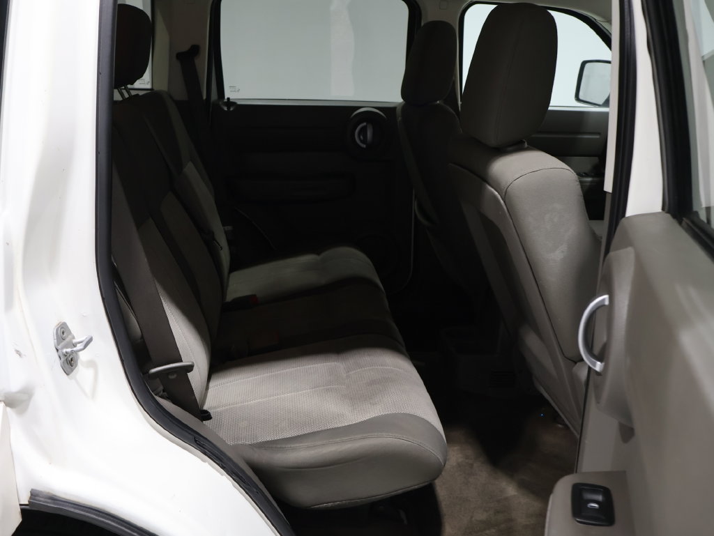 Used 2008 Dodge Nitro SXT RWD image 19