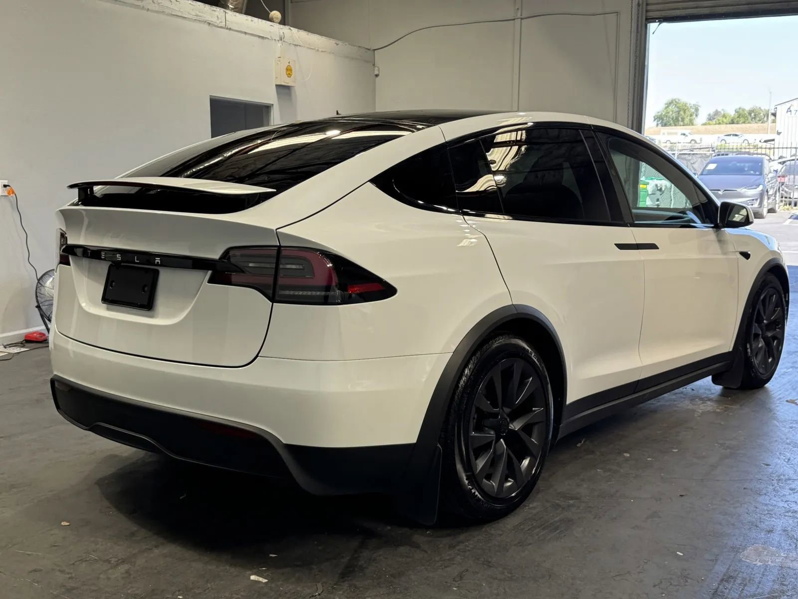 Used 2024 Tesla Model X AWD/4WD image 4