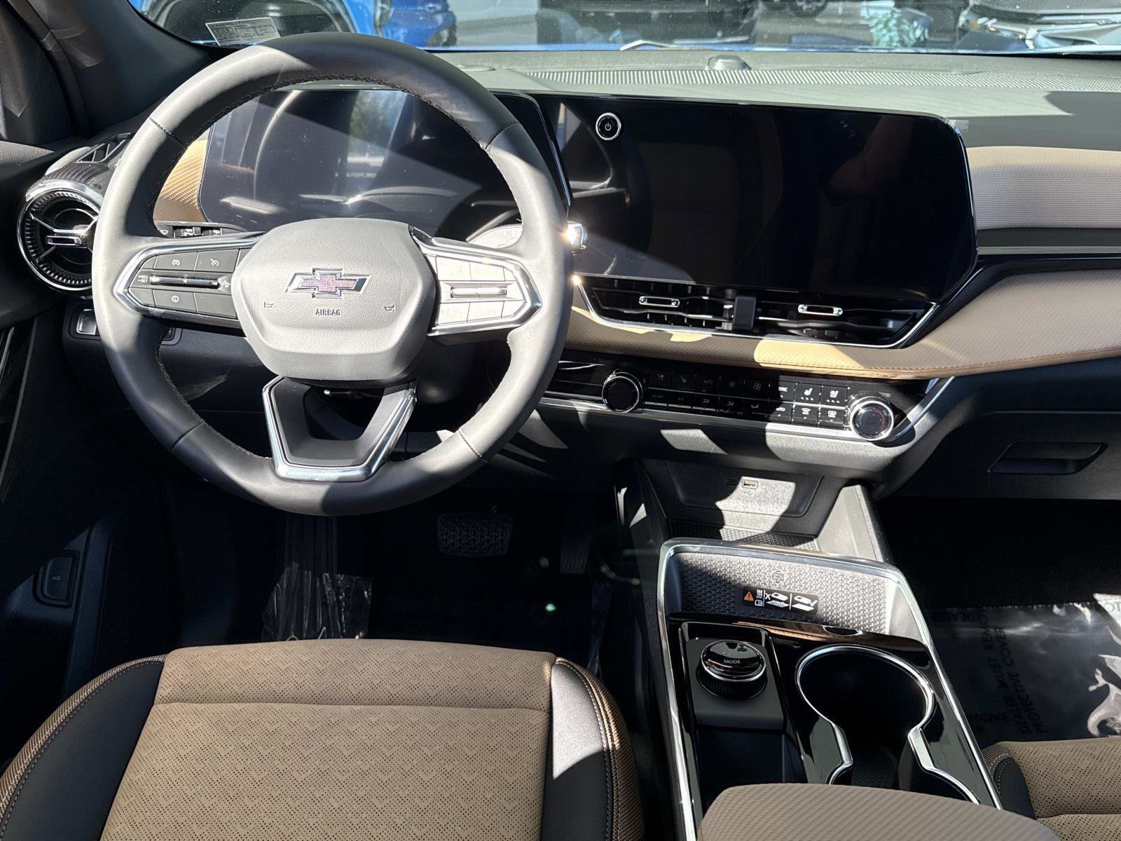 New 2026 Chevrolet Equinox ACTIV w/ Convenience Package III image 2