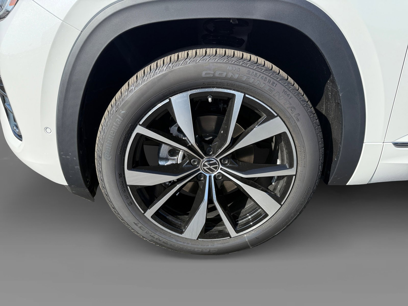 New 2026 Volkswagen Atlas SEL Premium R-Line image 9