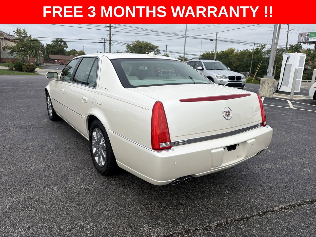 Used 2010 Cadillac DTS Premium w/ Driver Awareness Package FWD image 27