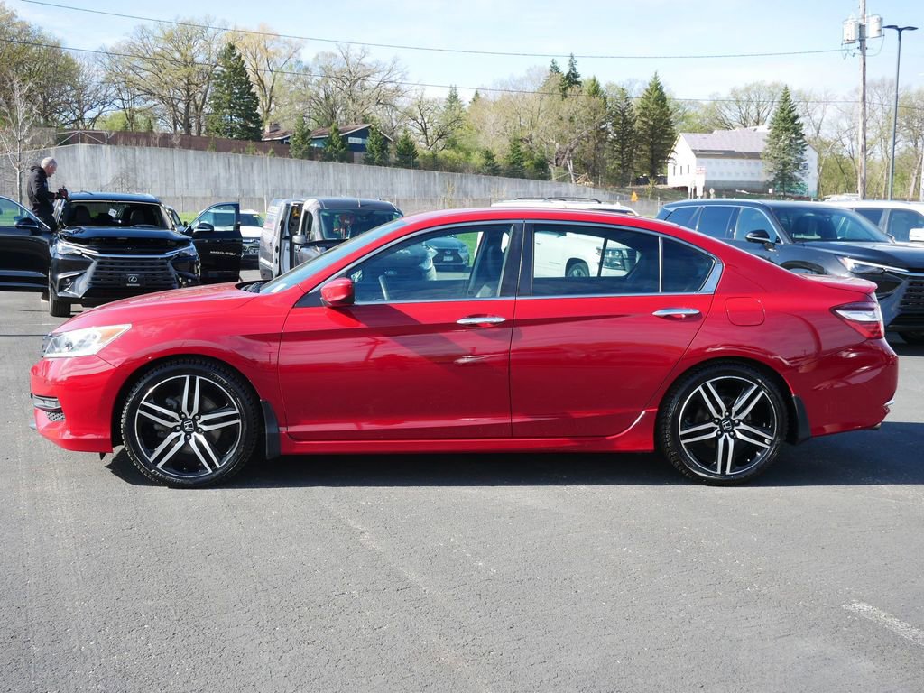 Used 2017 Honda Accord Sport image 3