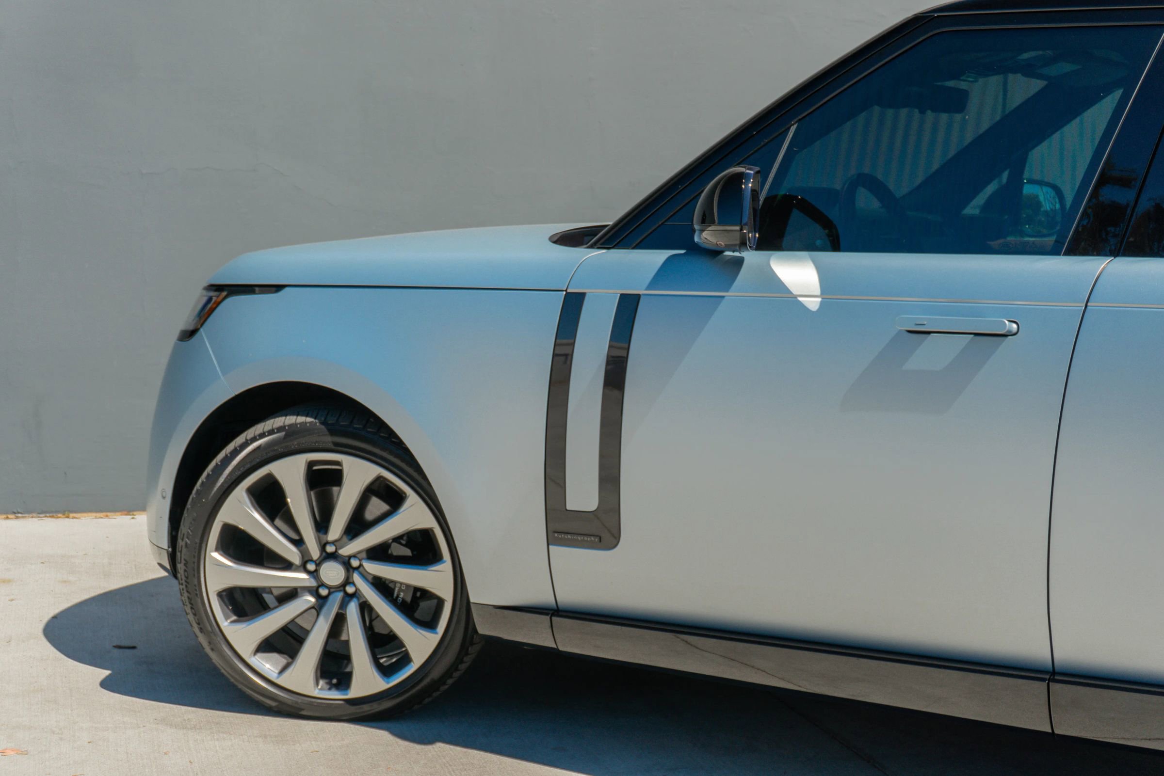 Used 2023 Land Rover Range Rover Autobiography image 50