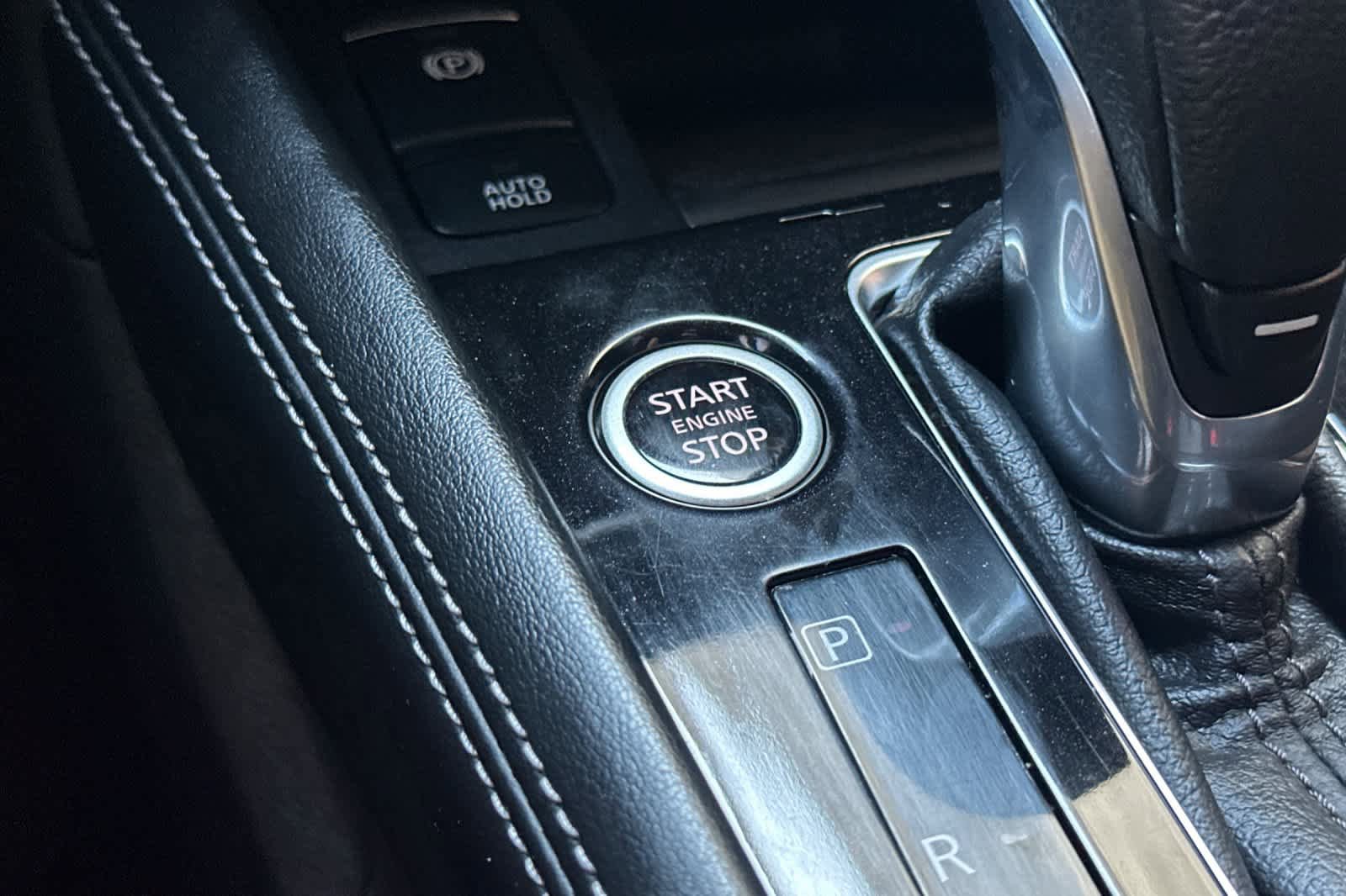 Used 2021 Nissan Kicks SR w/ Exterior Package FWD image 22