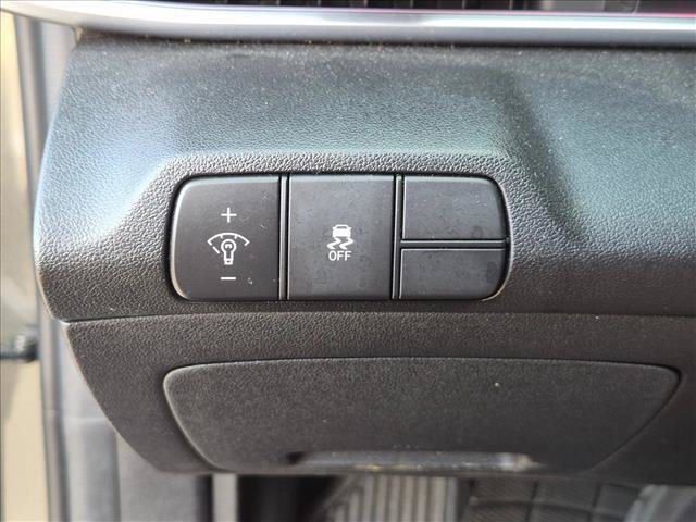Used 2024 Hyundai Elantra SEL FWD image 11