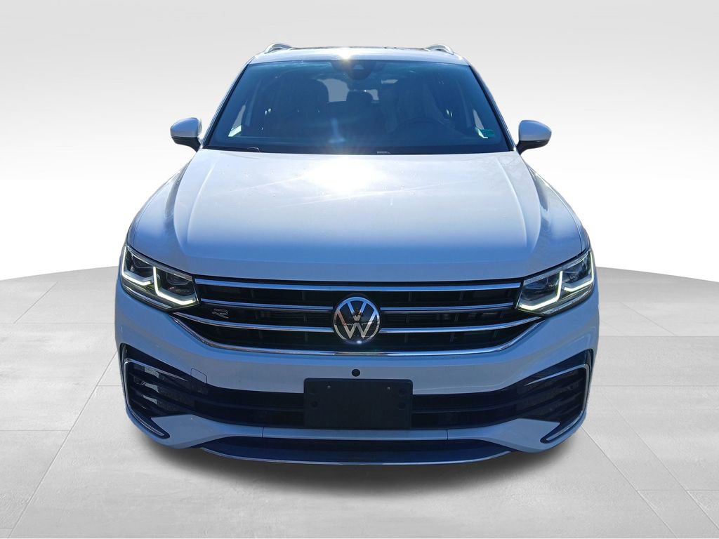 Used 2022 Volkswagen Tiguan SEL R-Line image 9