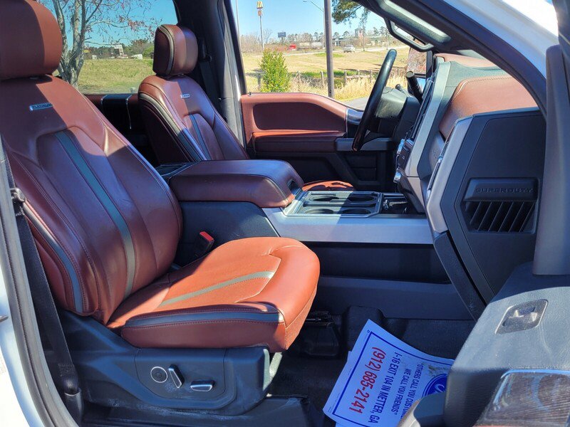 Used 2022 Ford F350 Platinum image 14