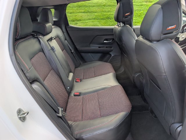 Used 2025 Nissan Kicks SR w/ SR Premium Package AWD/4WD image 13