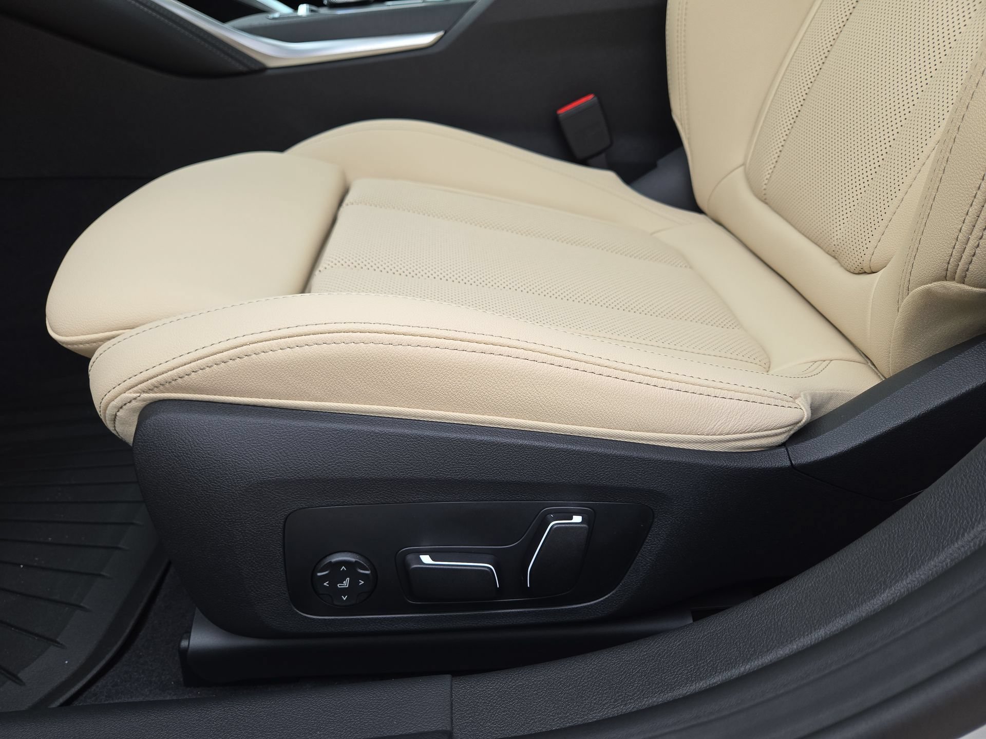 New 2026 BMW i4 eDrive40 w/ M Sport Package RWD image 17
