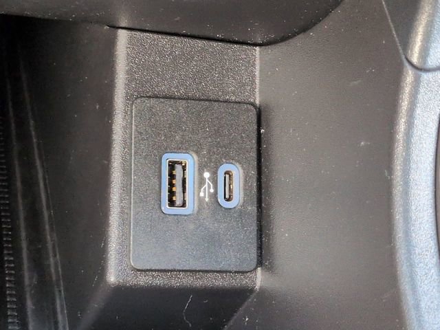 Certified 2023 Ford Edge ST-Line image 22