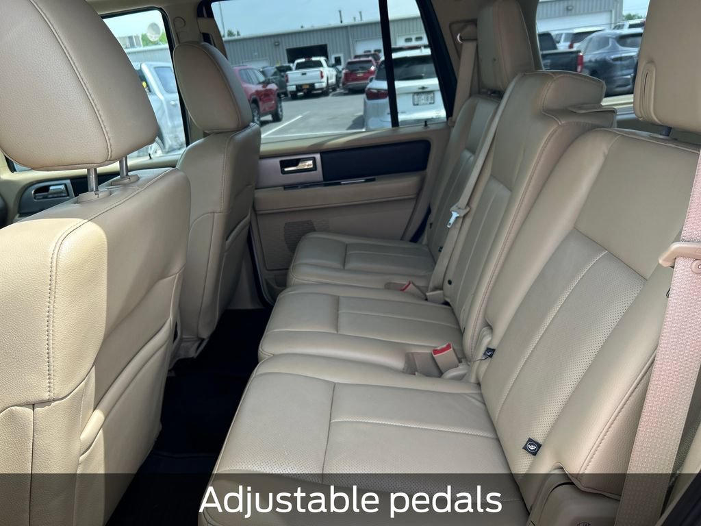 Used 2017 Ford Expedition Limited w/ Equipment Group 301A AWD/4WD image 17
