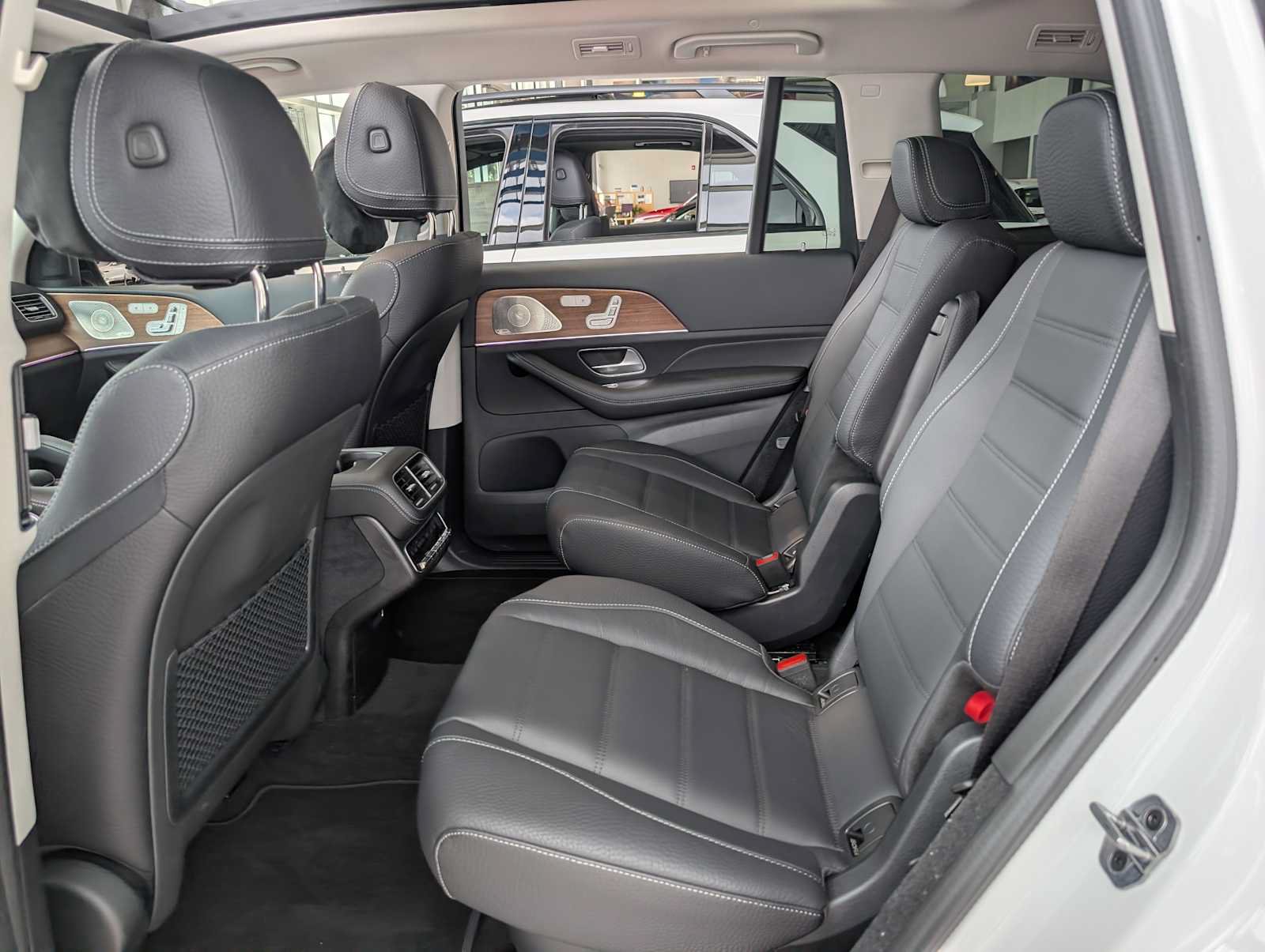 New 2026 Mercedes-Benz GLS 450 4MATIC image 18