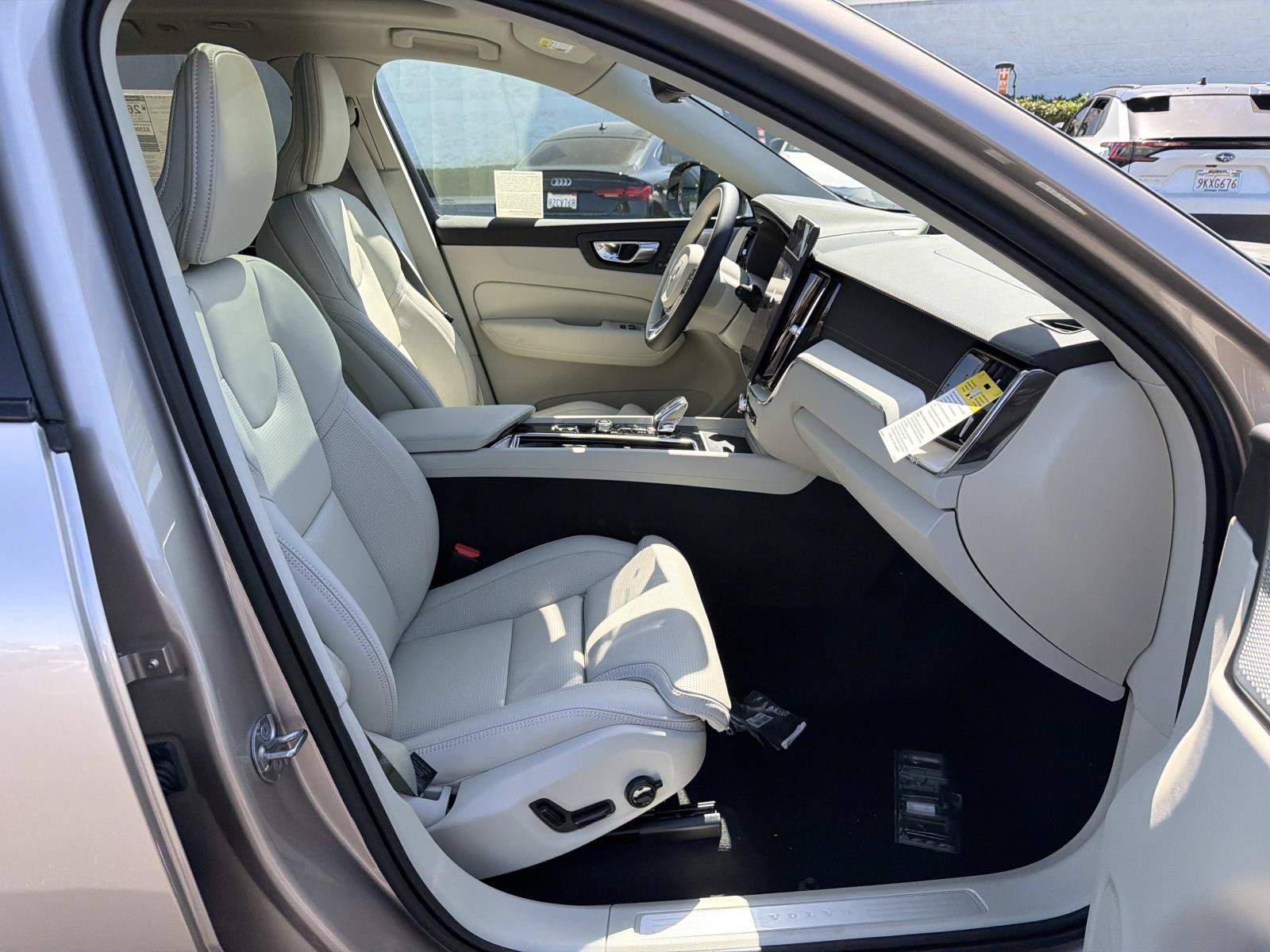 New 2027 Volvo XC60 B5 Ultra AWD/4WD image 20