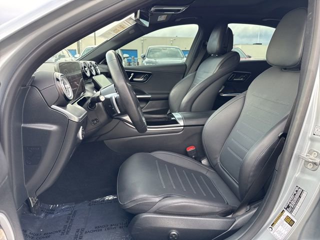 Used 2025 Mercedes-Benz C 300 4MATIC Sedan image 11