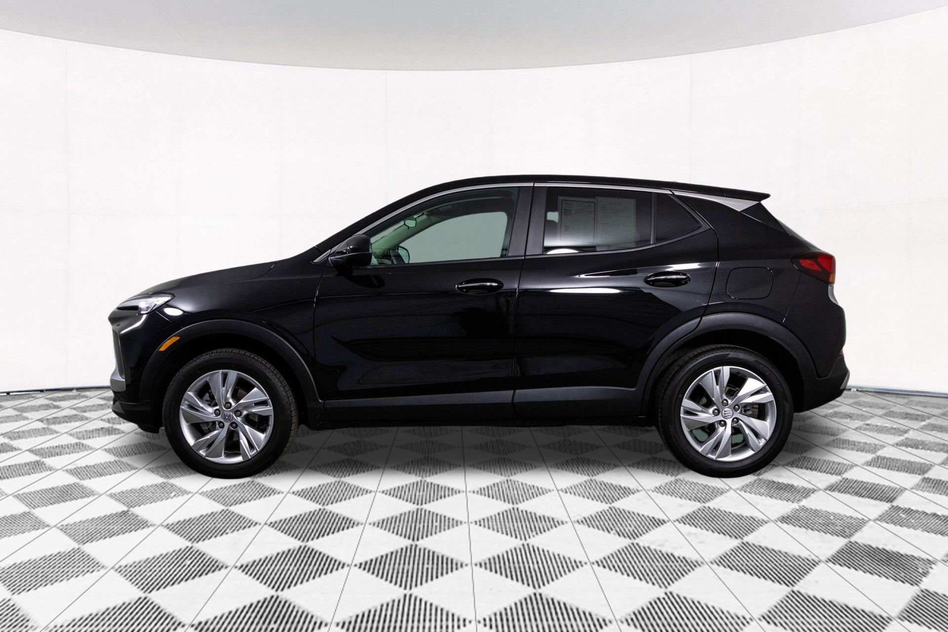 Certified 2025 Buick Encore GX Preferred AWD/4WD image 8