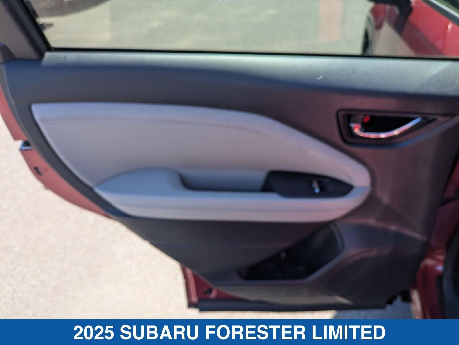 Used 2025 Subaru Forester Limited AWD/4WD image 30