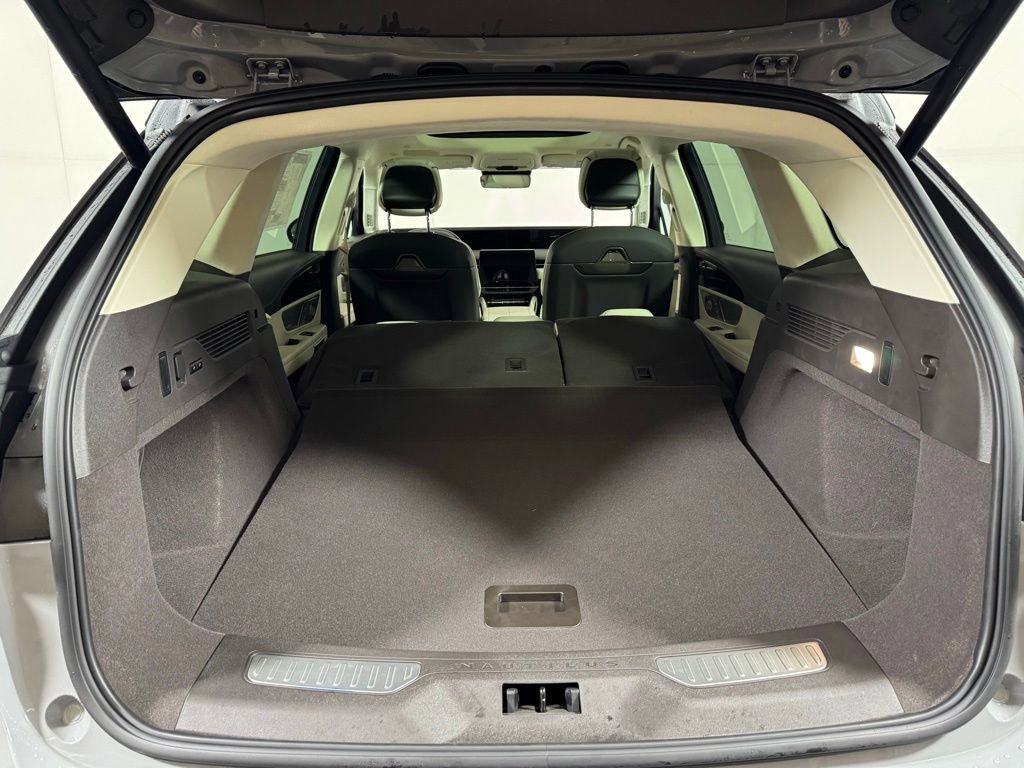 New 2026 Lincoln Nautilus Black Label w/ Jet Appearance Package AWD/4WD image 63