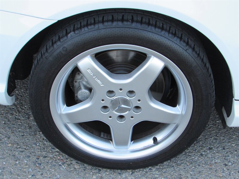 Used 2004 Mercedes-Benz CLK 500 Coupe image 27