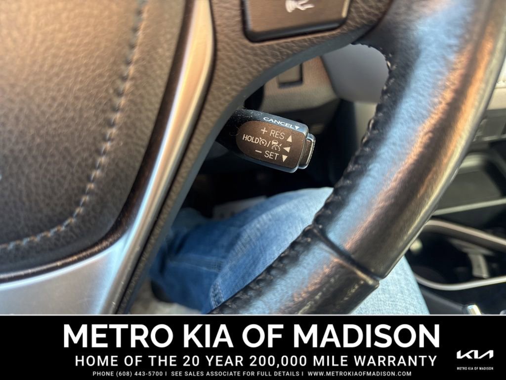 Used 2018 Toyota RAV4 Limited w/ Advanced Technology Package image 19