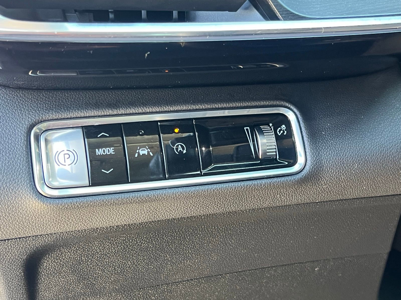 Used 2025 Buick Envision Preferred image 27