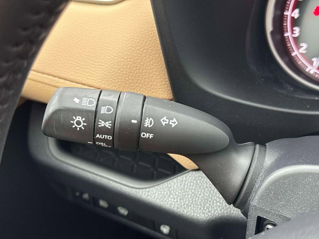 Used 2023 Toyota RAV4 XLE Premium image 21