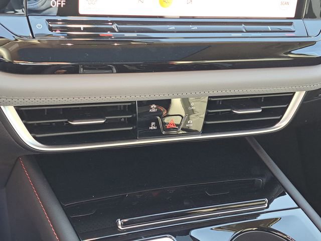 New 2026 Volkswagen Atlas Peak Edition image 15