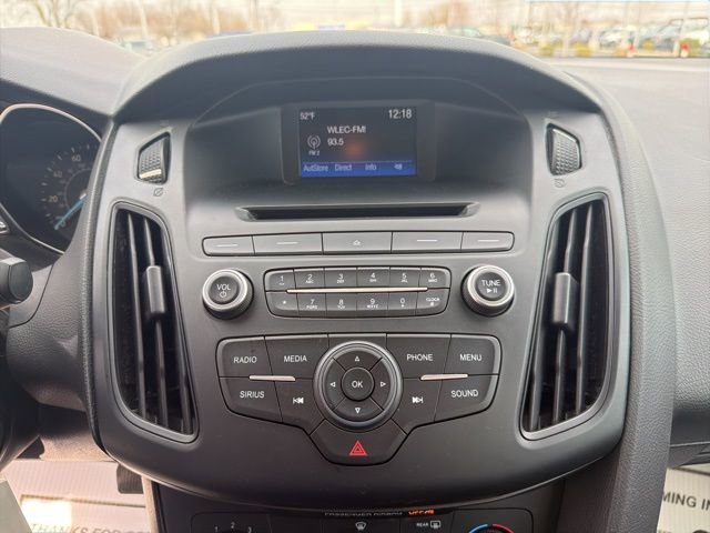 Used 2017 Ford Focus SE w/ Cold Weather Package image 22