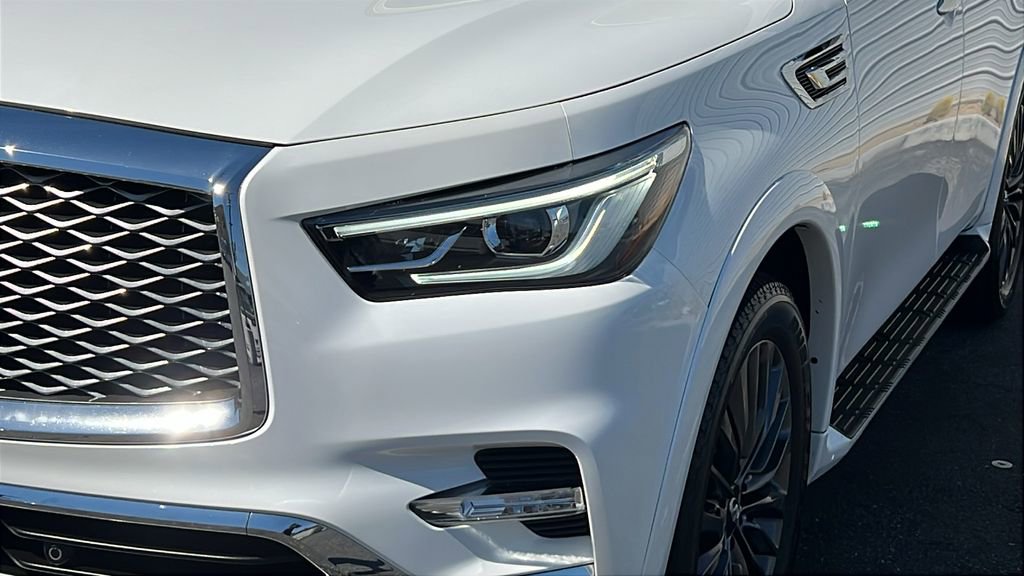 Used 2023 INFINITI QX80 Sensory w/ Cargo Package AWD/4WD image 3