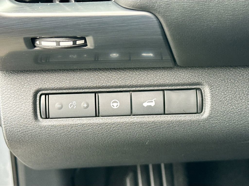 Used 2022 Nissan Pathfinder SL image 22