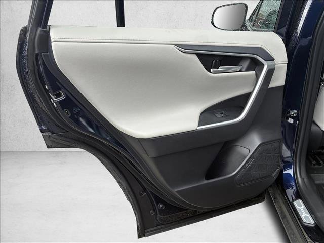 Used 2025 Toyota RAV4 Limited image 22