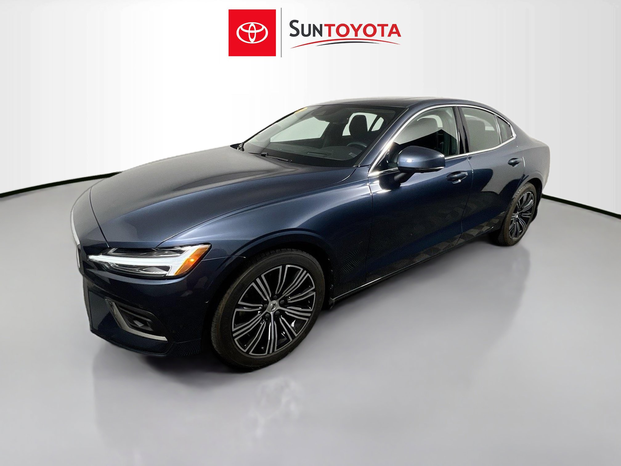 Used 2022 Volvo S60 B5 Inscription image 9