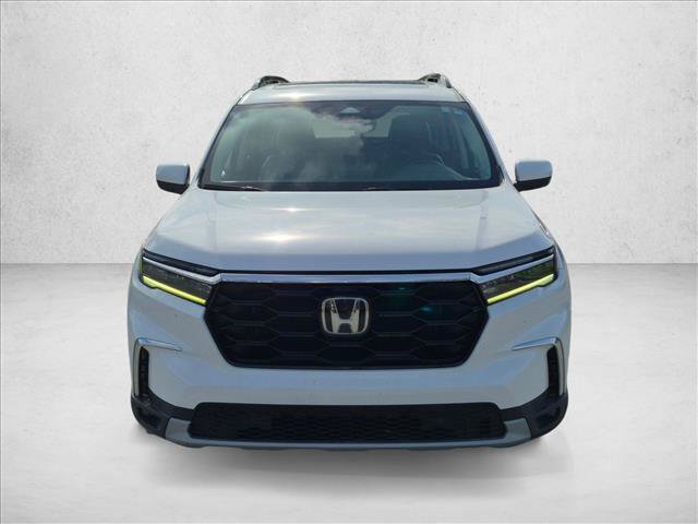 Used 2023 Honda Pilot Touring image 2
