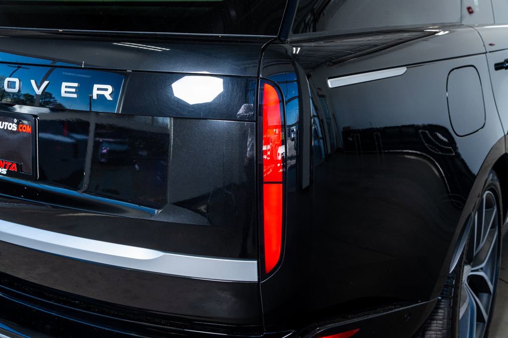 Used 2025 Land Rover Range Rover Autobiography image 26