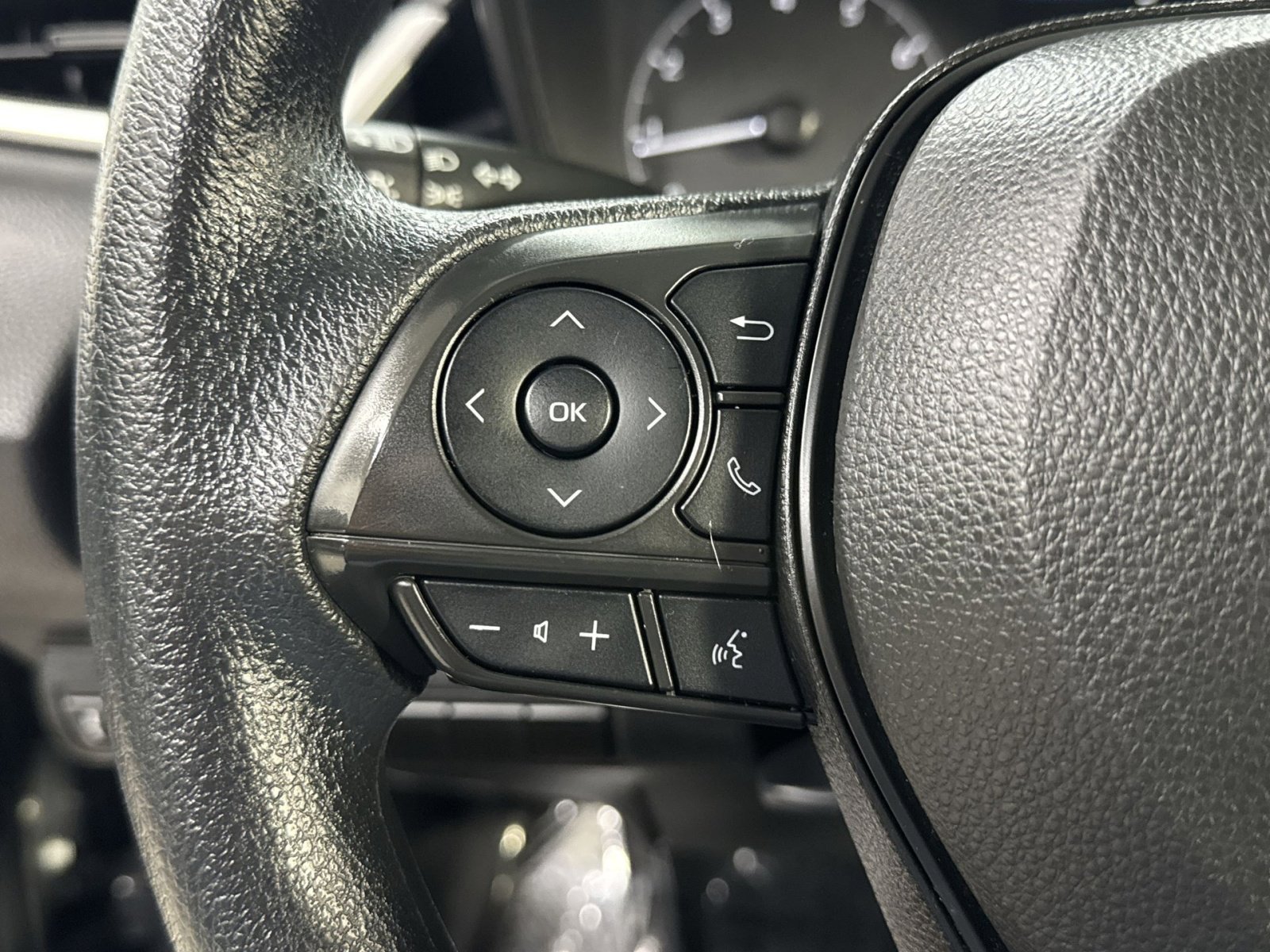 Used 2023 Toyota Corolla LE image 37