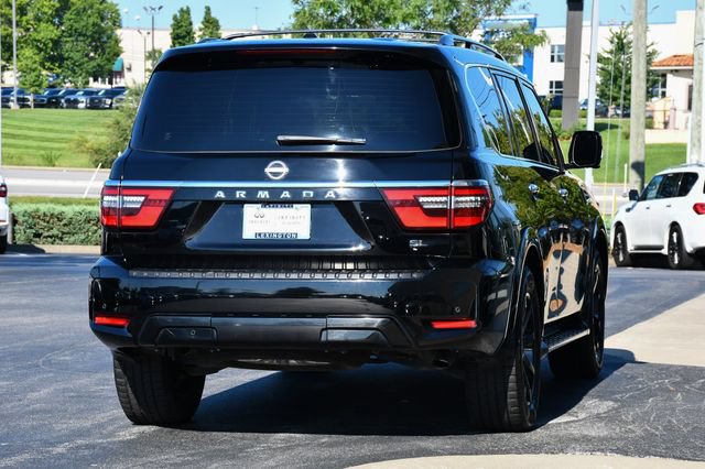 Used 2022 Nissan Armada SL w/ Captain's Chairs Package AWD/4WD image 9