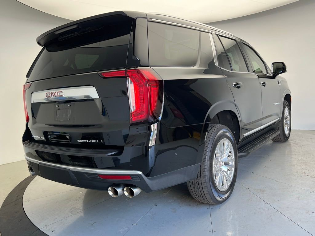 Used 2024 GMC Yukon Denali w/ Advanced Technology Package image 3