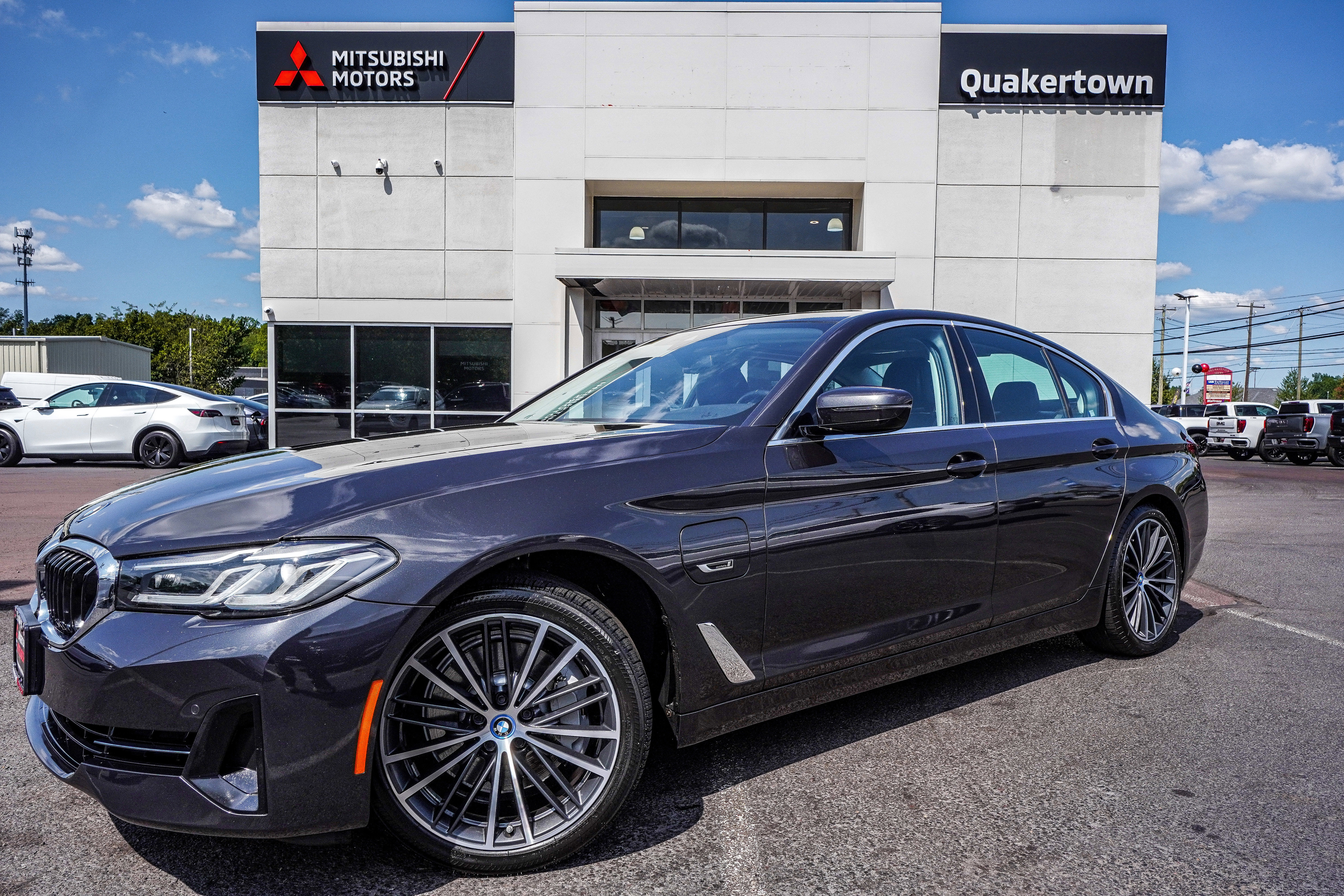 Used 2022 BMW 530e xDrive w/ Convenience Package