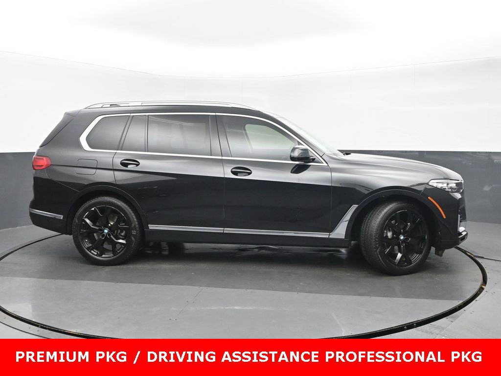 Used 2022 BMW X7 xDrive40i w/ Premium Package image 2