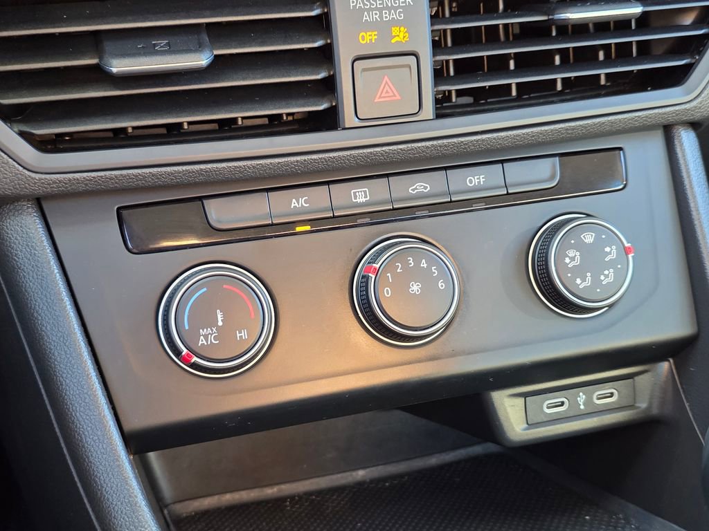 Used 2024 Volkswagen Jetta S image 29