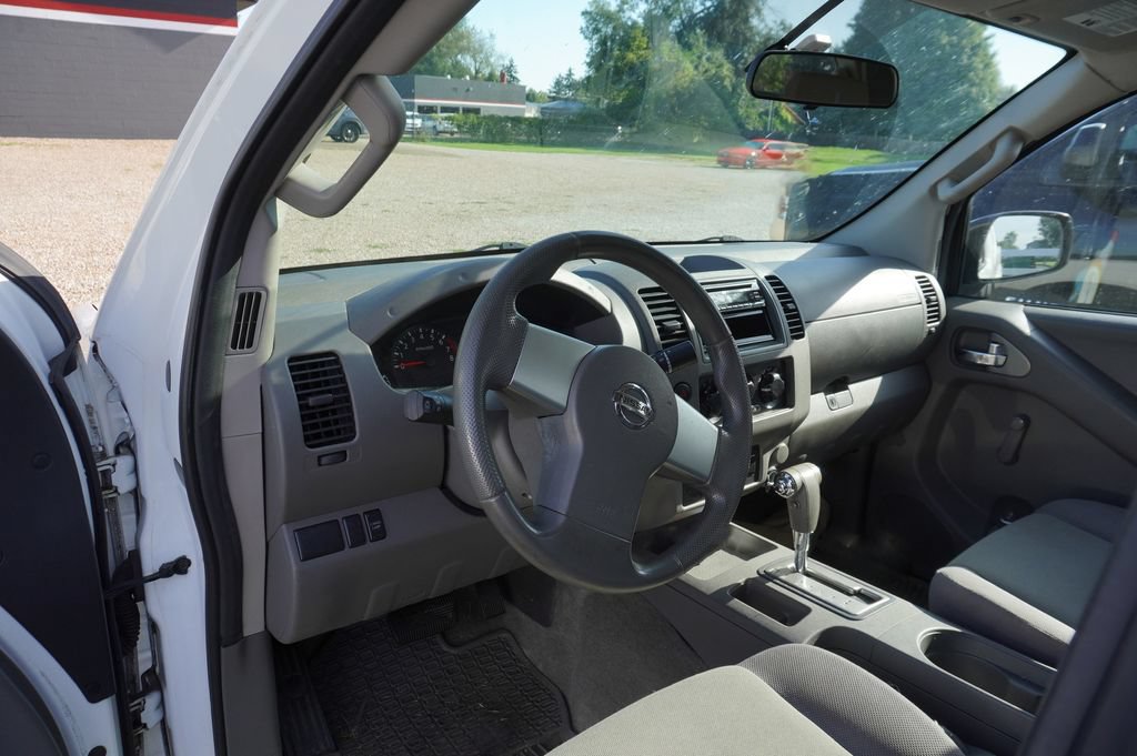Used 2013 Nissan Frontier S RWD image 3