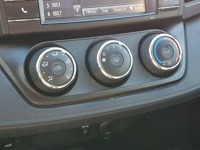 Used 2016 Toyota RAV4 LE image 18