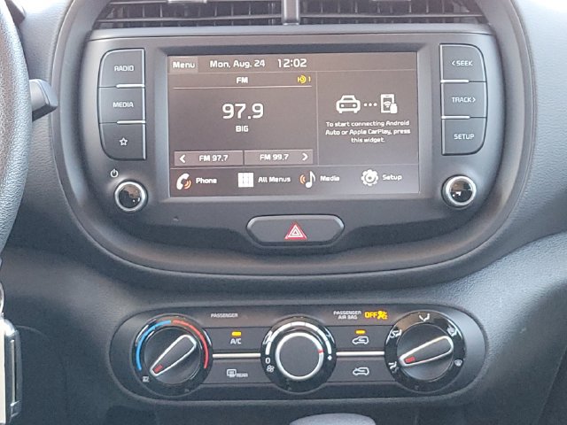 Certified 2025 Kia Soul LX w/ LX Technology Package FWD image 14