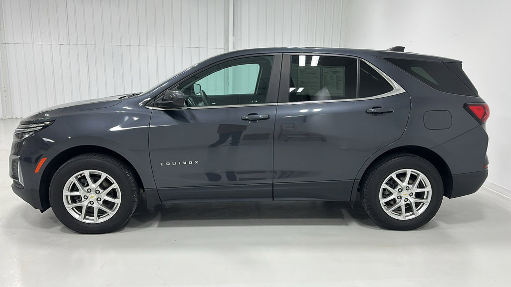 Used 2022 Chevrolet Equinox LT AWD/4WD image 2
