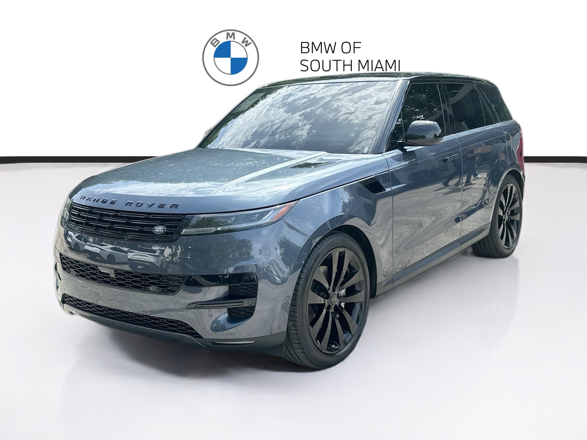 Used 2026 Land Rover Range Rover Sport SE AWD/4WD image 3